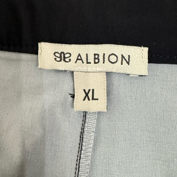 Albion Women’s Floral Shorts Size XL - Picture 5 of 5